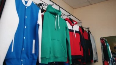 Dikiş fabrikası. Depolama bombardıman tam. Genel Bakış