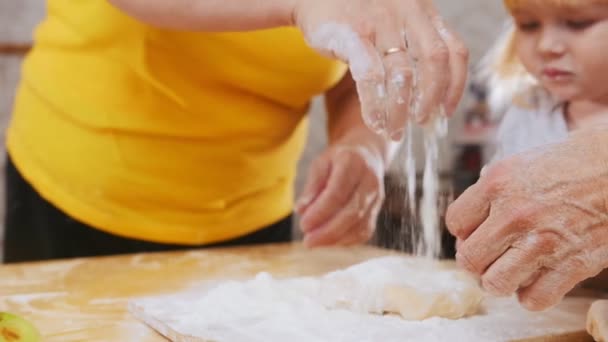 Family making little pies. Shaping dough. — Stock Video