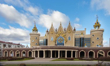 Kazan, Rusya - 5 Kasım 2018: Kukla Tiyatrosu Ekiyat kazan. Çocuklar için peri masalı Sarayı. Cumhuriyeti, Tataristan, Rusya Federasyonu
