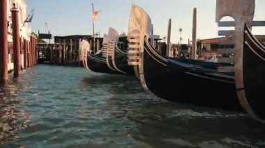 Venedik gondol satıra palamarla ile