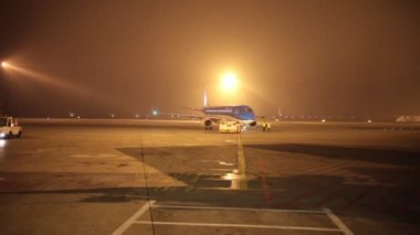 Polonya, Varşova 10-11-2018: uçak iniş alanı üzerinde sürme genel bir bakış. 