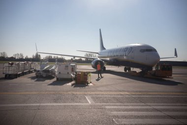 İtalya, Venedik. 11-11-2018: alan uçakta