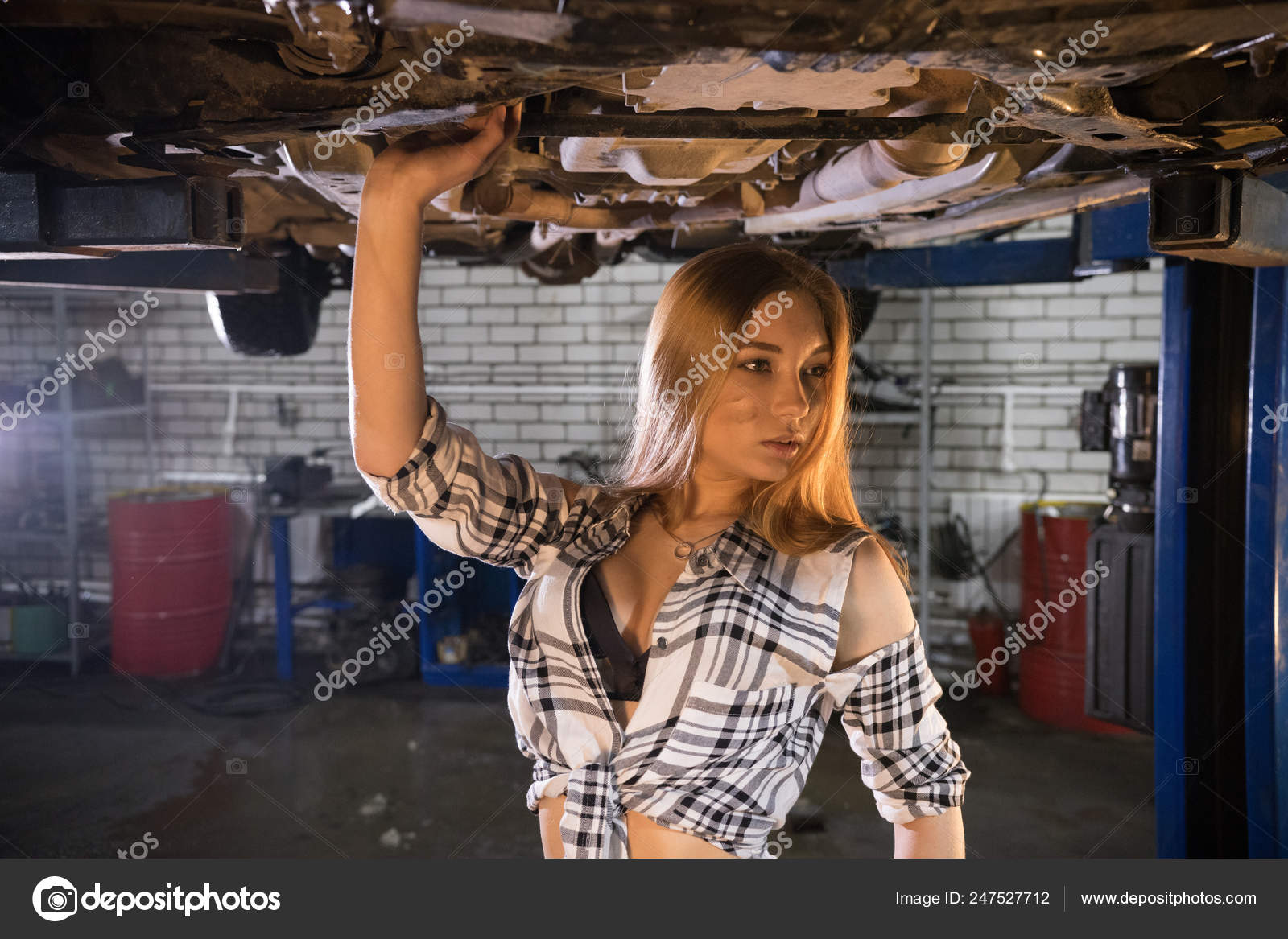Sexy mechaniker Stockfotos, lizenzfreie Sexy mechaniker Bilder |  Depositphotos