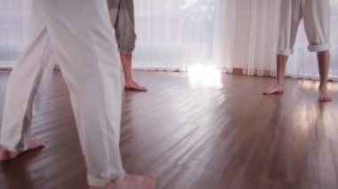 Capoeira. Önce eğitim ısınma smortsman bir grup