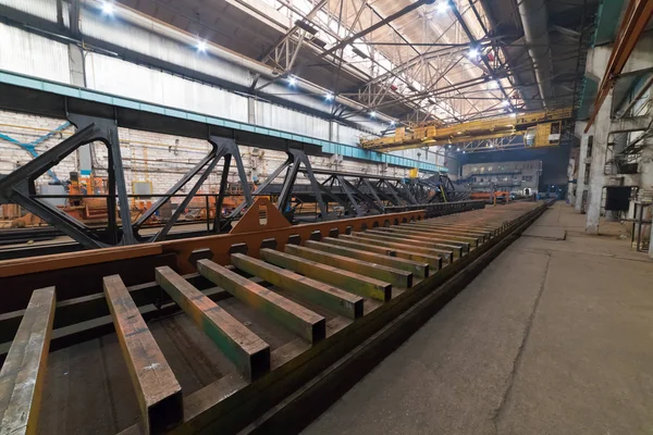 Endüstriyel kavramı. Bir endüstriyel metal raylar kirişler