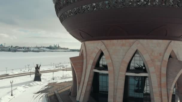 カザン、ロシア。2019/03/16: カザンのパノラマ ビュー。ウォーター フロントでの光景。航空写真ビュー — ストック動画