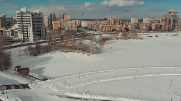 カザン、ロシア。2019/03/16: カザンのパノラマ ビュー。近代的な建物。航空写真ビュー — ストック動画