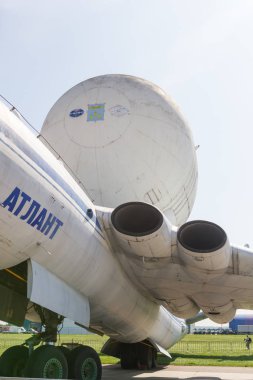 30 Ağustos 2019 Moskova, Rusya: Açık hava uçağı fuarı - Rus Havacılık ve Uzay Kuvvetleri - ağır nakliye uçağı - Atlant şirketi