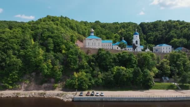Monasterio Makaryevsky en los suburbios rusos — Vídeos de Stock