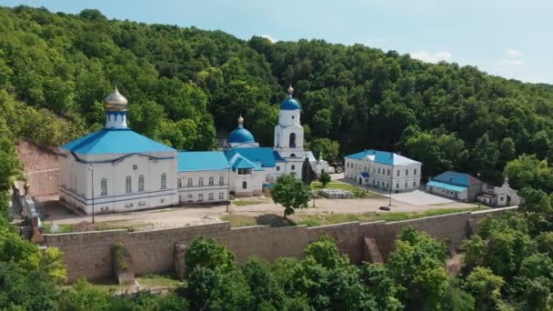 Makaryevsky kloster i de ryska förorterna - religiös byggnad — Stockvideo