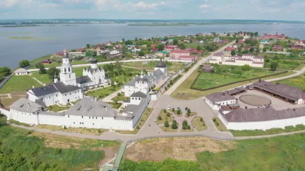 Catedral de la Asunción y Monasterio de la ciudad-isla de Sviyazhsk - Kazán — Vídeos de Stock