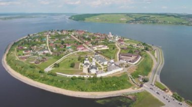 Sviyazhsk adasının Beyaz Varsayım Katedrali ve Manastırı
