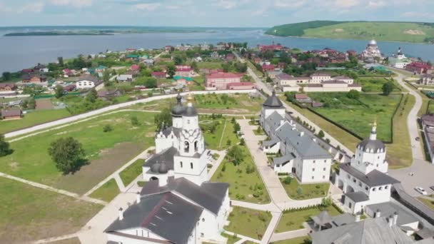 Kathedraal en klooster van het stadseiland Sviyazjsk, Rusland — Stockvideo