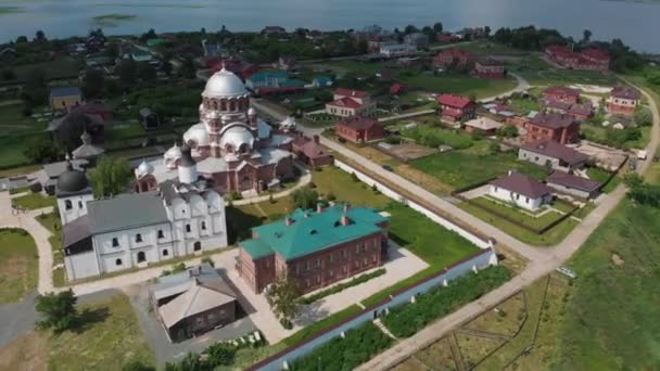 Собор Пресвятой Богородицы Всех Скорбящих Города-острова Свияжск — стоковое видео
