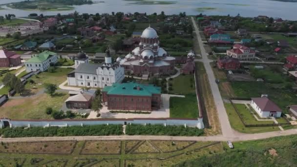 Catedral de Nossa Senhora de Todas as Dores da cidade-ilha de Sviyazhsk, Rússia — Vídeo de Stock