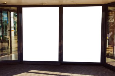 Boş Vitrini, billboard giriş kapısı alışveriş merkezine yakın alay et
