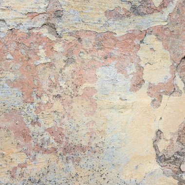 Peel Grey Stucco desenli eski duvar. Retro Vintage Eskimiş Duvar Arkaplanı. Çürümüş Çatlamış Kabataslak Duvar Yüzeyi.