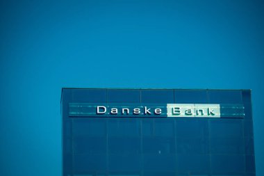 Vilnius, Litvanya - 10 Mayıs 2018: Danske Bank logosu ve oturum açma modern ofis binası Vilnius, Litvanya