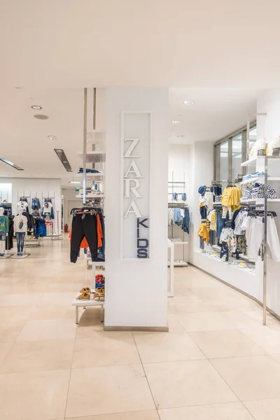 Vilnius Lithuania, July 19, 2018: view to Zara store, Zara kids clothing. Zara is a Spanish clothing and accessories retailer based in Spain — Stock Photo, Image