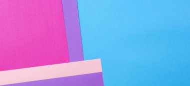 Pembe mor ve mavi tonları ile kağıtları geometri düz kompozisyon arka planını renklendirin