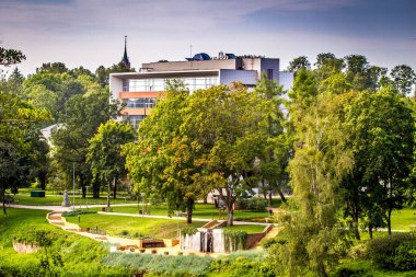 Druskininkai, Litvanya - 31 Temmuz 2018: Bina, Hotel Europa Royale Druskininkai, Litvanya. Druskininkai ünlü popüler resort spa town oin Litvanya olduğunu