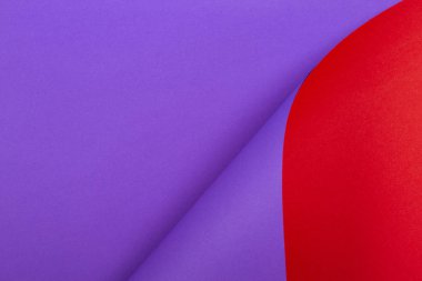 Soyut renkli arkaplan. Geometrik şekillerde kırmızı mor renkli kağıt