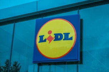 Vilnius, Litvanya - 25 Ağustos 2018: Lidl süpermarket iz. Lidl Alman indirim süpermarket zinciri olsun