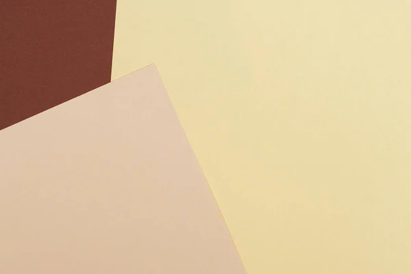 Papeles de color geometría composición fondo con tonos beige y marrón —  Fotos de Stock