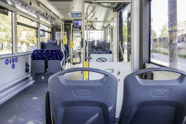 Vilnius, Litvanya - 19 Eylül 2018: Solaris Urbino otobüs iç