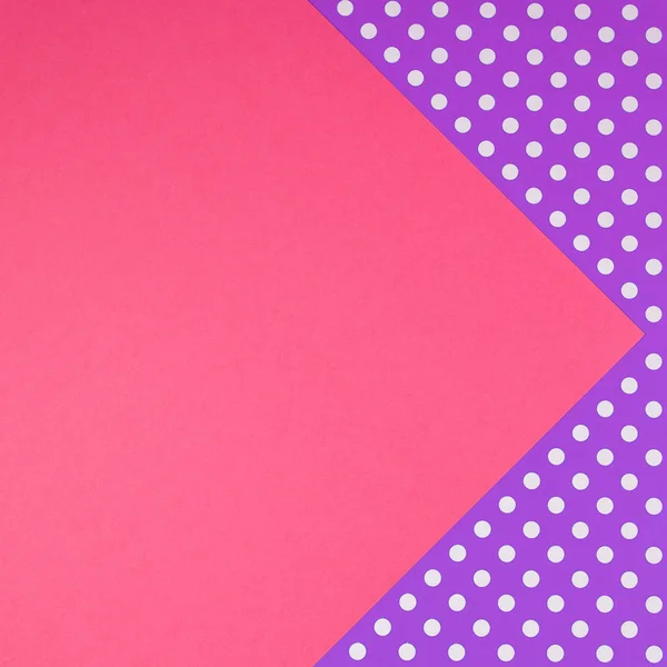 Resumen geométrico amarillo, púrpura y violeta fondo de papel de lunares. — Foto de Stock