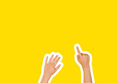 Dergi tarzı ve pop sanat tarzı kolaj. Sarı arka plan üzerinde bir parmak işaret eller