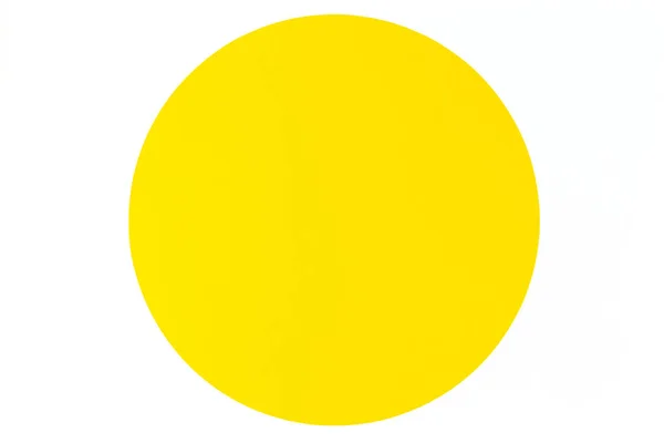 Fond abstrait en papier de couleur minimale. Cercle rond jaune sur fond blanc — Photo