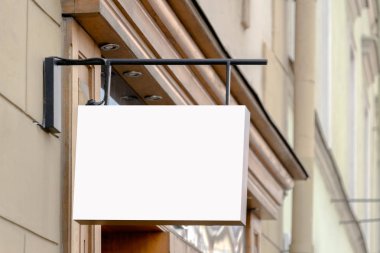 Dalga geç. Klasik mimari yapı nın duvarında boş dikdörtgen şekil li tabela