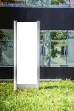 Kadar alay et. Boş açık hava reklam sütun açık havada, kentin genel bilgi yönetim kurulu.