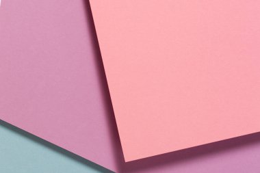 Soyut renk kağıtları geometri düz kompozisyon arkaplan pembe, mor, mavi tonlu