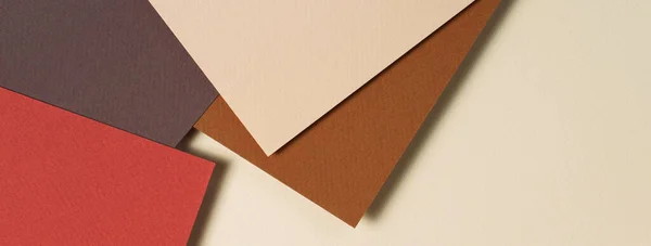 Fondo de papel geométrico abstracto en tonos tierra. Beige, amarillo, marrón colores de fondo —  Fotos de Stock