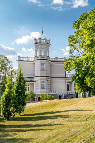 Druskininkai, Литва - 14 серпня 2020: Вид на Druskininkai City Museum in Druskininkai, Литва — стокове фото