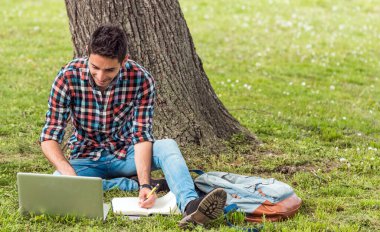 Üniversite öğrenci park