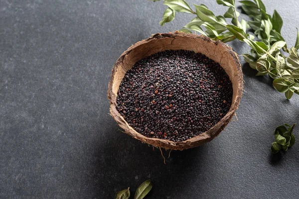 Quinoa Ist Rot Konzept Der Gesunden Ernährung — Stockfoto