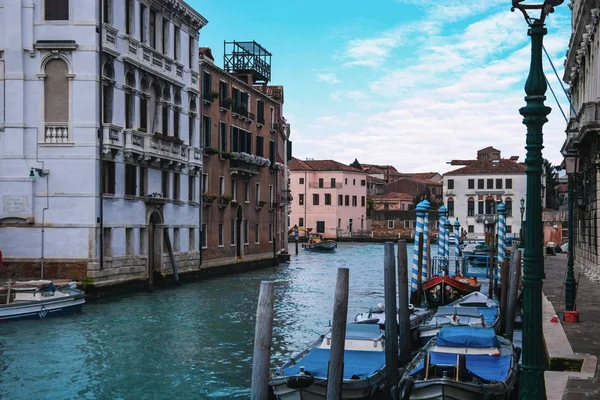 Перегляд Каналу Венеції Човнів Гондоли — стокове фото