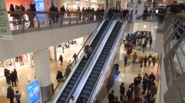 Marcianise, Campania, Italia  3 febbraio 2019: Particolare delle scale mobili del Centro Commerciale Campania