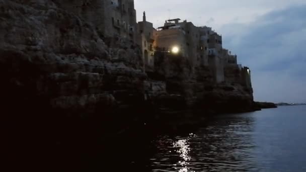 Polignano Mare Puglia Italia Septiembre 2018 Costa Del Casco Antiguo — Vídeo de stock