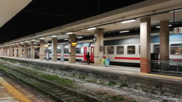 Benevento Campania Italia Noviembre 2018 Trenes Que Llegan Estación Benevento — Vídeo de stock