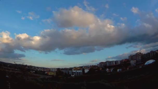 Time Lapse Cielo Nuvoloso Tramonto Sulla Città Benevento — Video Stock