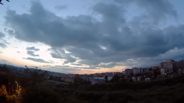 Upływ Czasu Chmur Płynących Wschód Słońca Mieście Benevento — Wideo stockowe