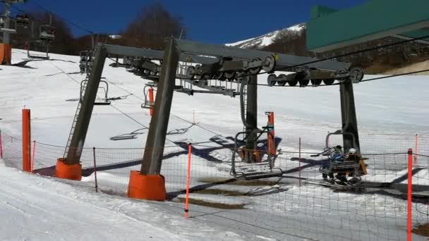 Roccaraso Aquila Abruzzo Italia Maret 2019 Skiers Pallottieri Chairlift Macchione — Stok Video