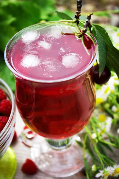 Fruit Juice Ice Raspberries — Stock Photo, Image