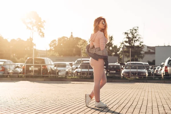 Portrait Young Beautiful Woman Casual Clothes Street Dalam Bahasa Inggris — Stok Foto