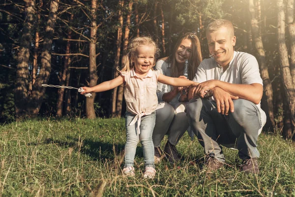 Young Adult Couple Little Daughter Having Fun Park City Family — Stock Photo, Image