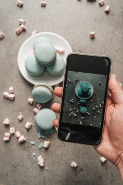 Adam Smartphone 'da Makarna Fotoğrafı Yapıyor